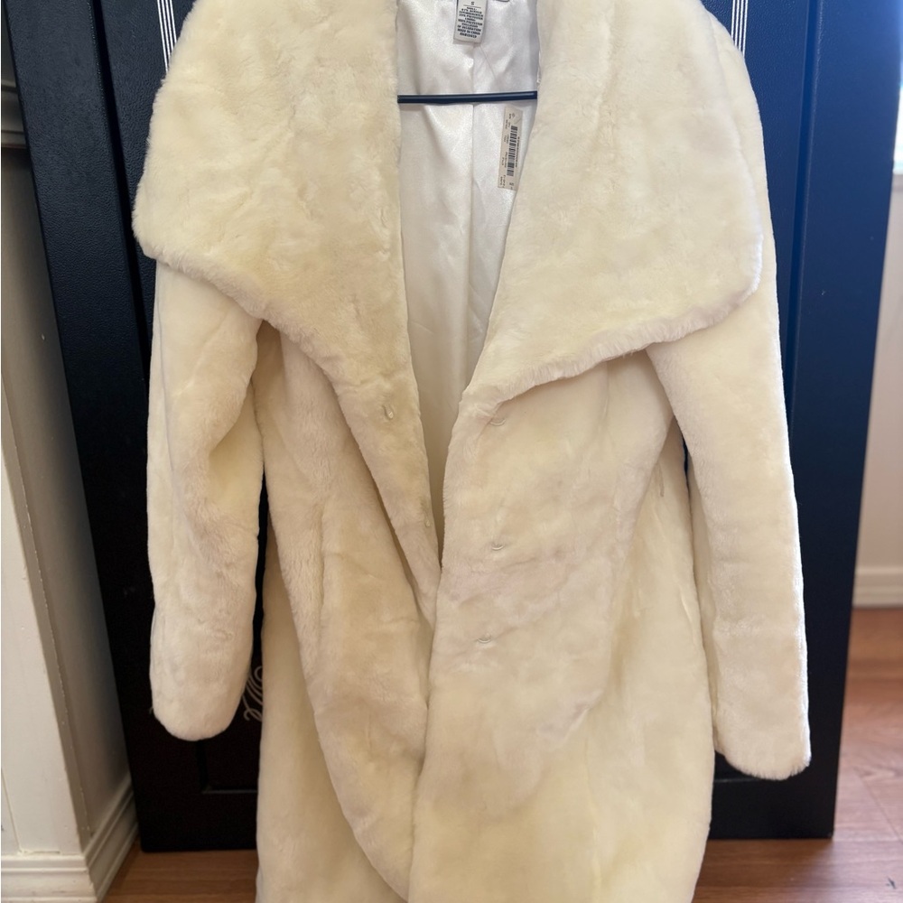 White House Black Market Cream Teddy Jacket Plush Oversized Lapel